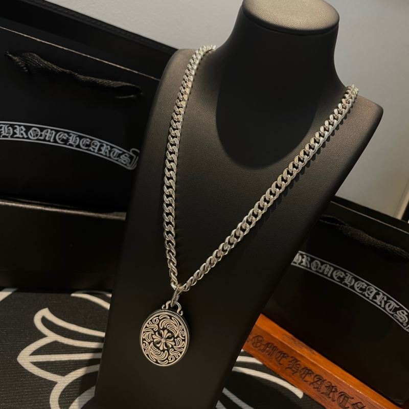 Ch*0me He**ts necklaces